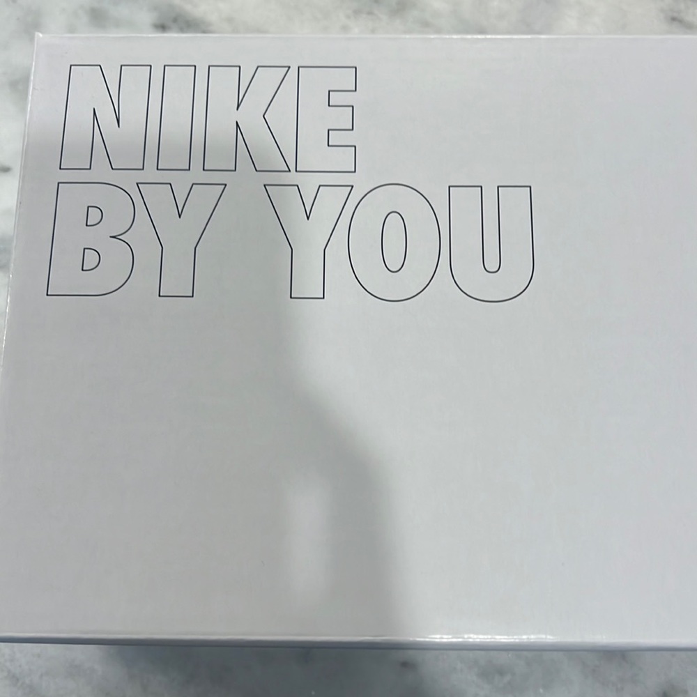 Brand new nike custom soccer cleats size 6 1/2 but fit like 5 1/2